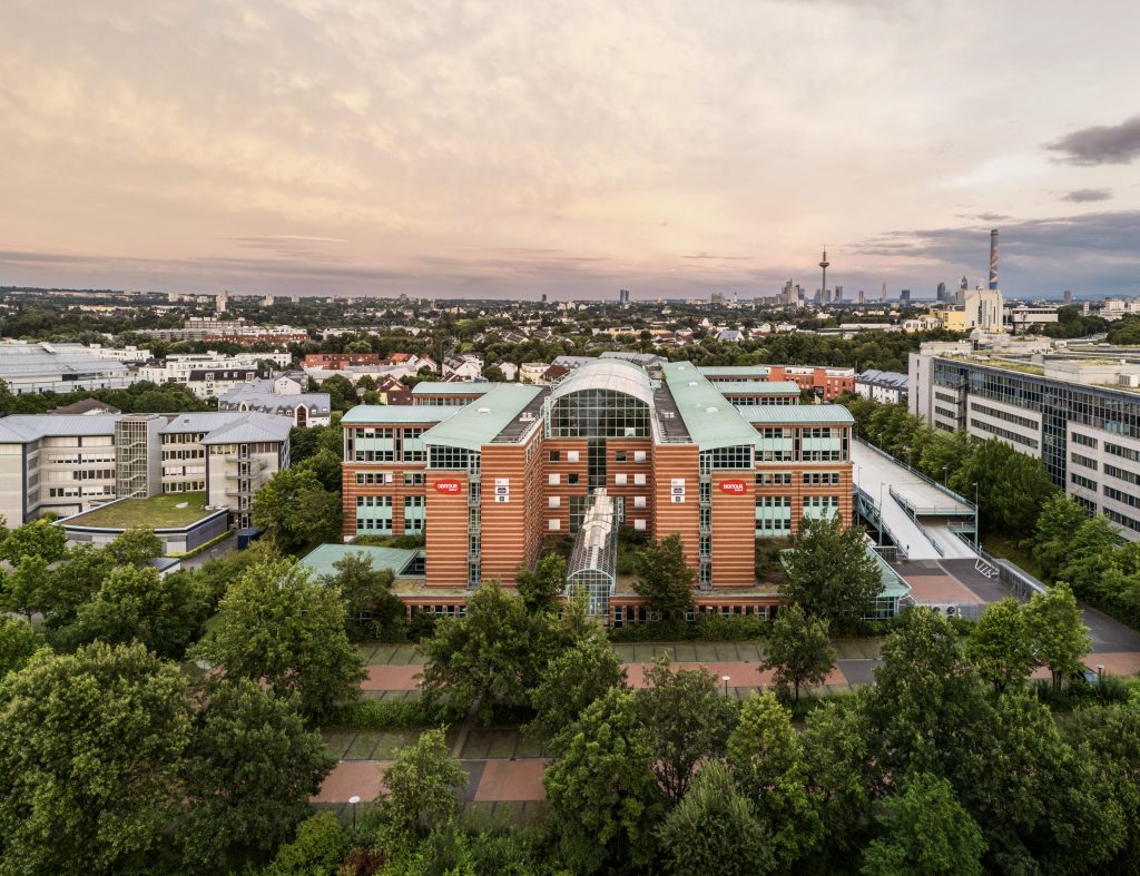 DERTOUR Group - Luftbild vom Gebäude am Standort Frankfurt